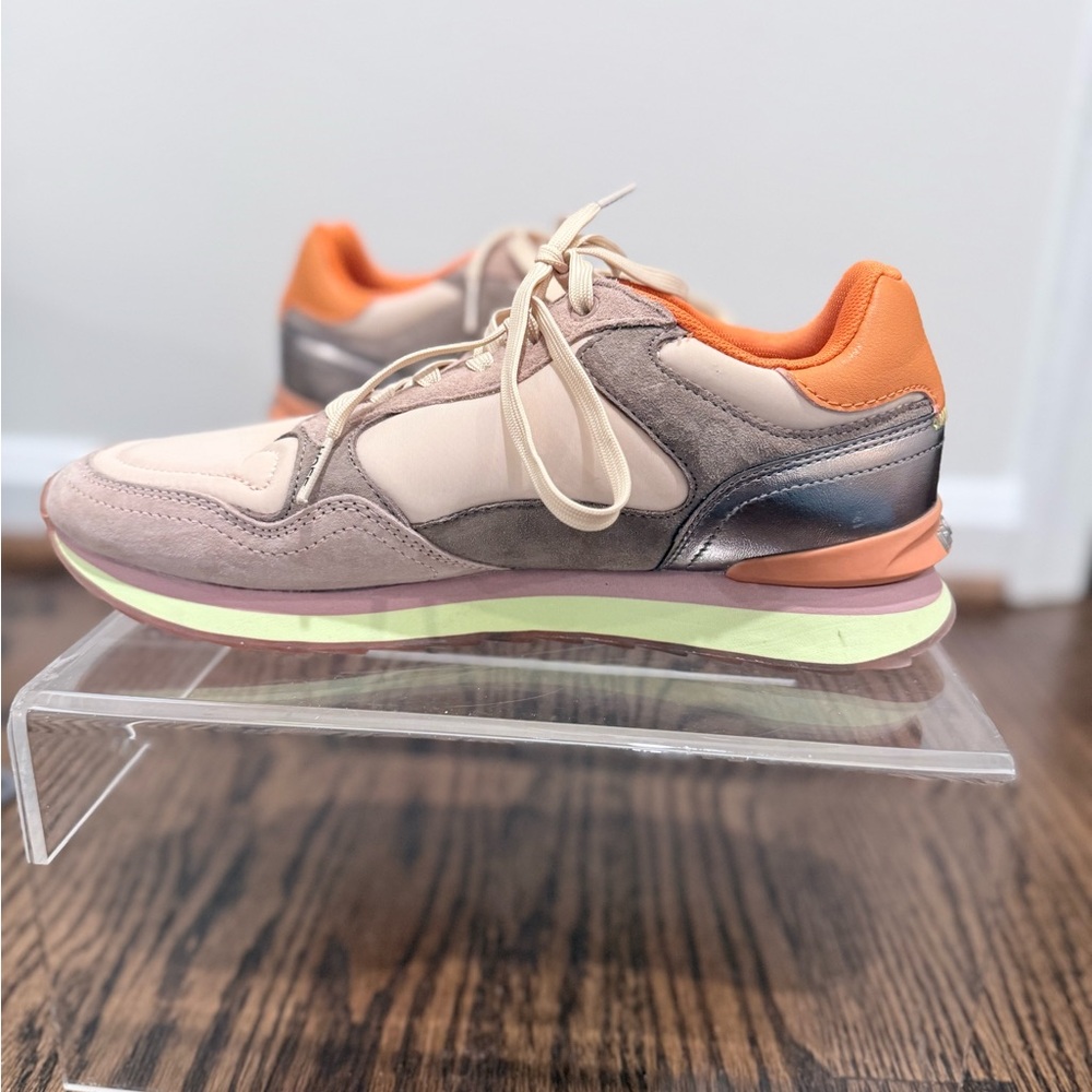 Hoff Women’s City Casual Sneaker Beige Earth Silver Peach Size 8 - Picture 3 of 10